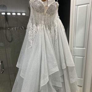 Wedding dress